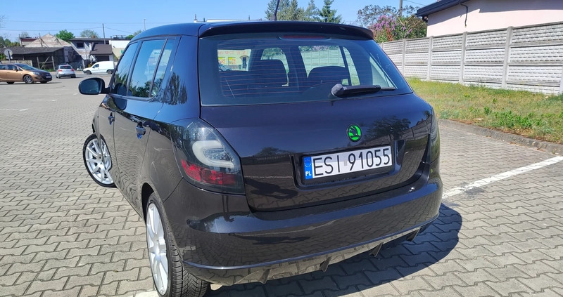 Skoda Fabia cena 16800 przebieg: 162000, rok produkcji 2011 z Sieradz małe 254